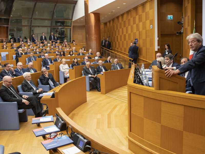 Paolo Gentiloni all'assemblea biennale di Assonime (Foto LaPresse)