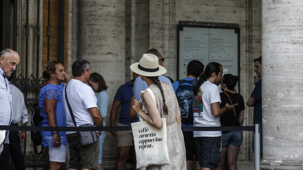 Immagine di Cinema (tanto), circo e poco altro nella seconda estate romana di Gualtieri e Gotor