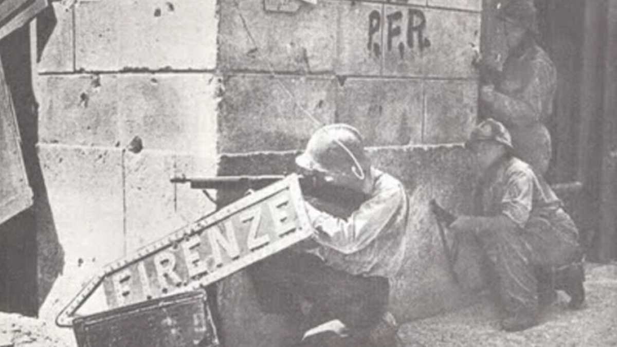 Immagine di Nella torrida Firenze del 1944 anche le fascistissime dame sparavano dai tetti