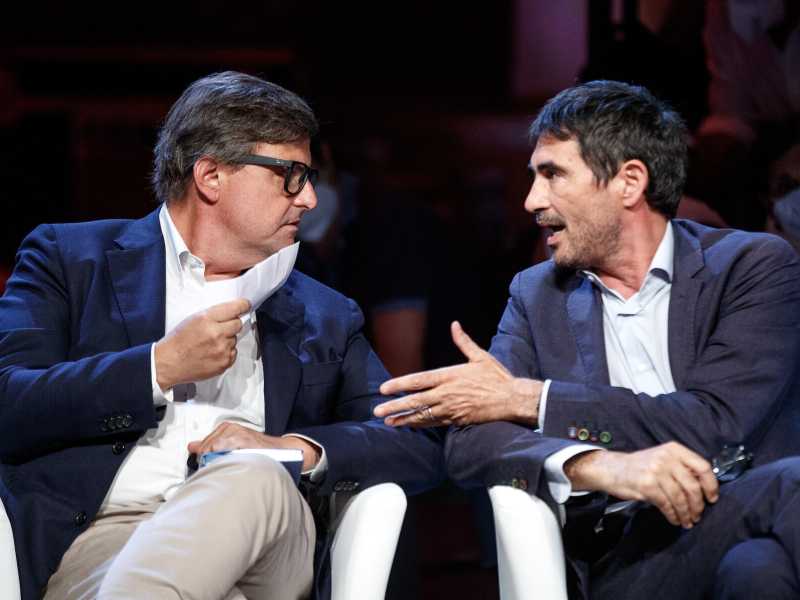 Quelle riunioni impensabili di Calenda coi grillini e i fedelissimi di Fratoianni sul salario minimo