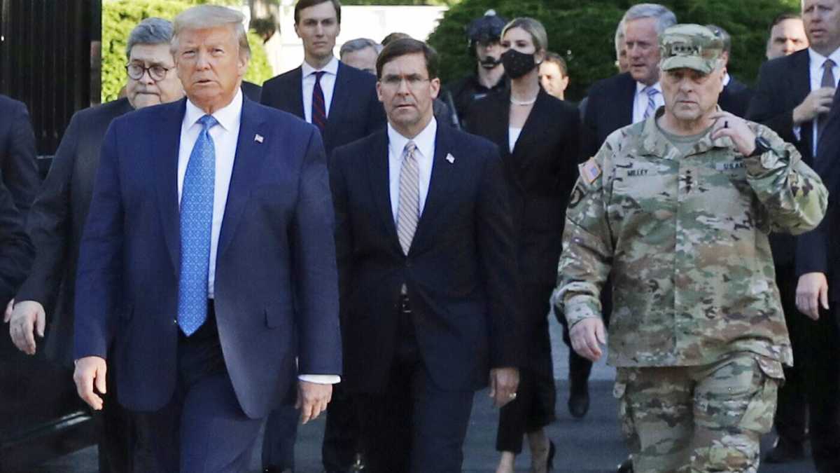 Immagine di Vendicarsi dei propri generali non disposti a tutto è una ricetta per il caos – Trump edition