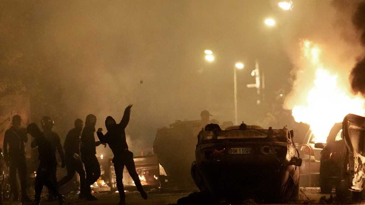 Immagine di Come sono cambiate le proteste nelle banlieue dei “ragazzini” francesi
