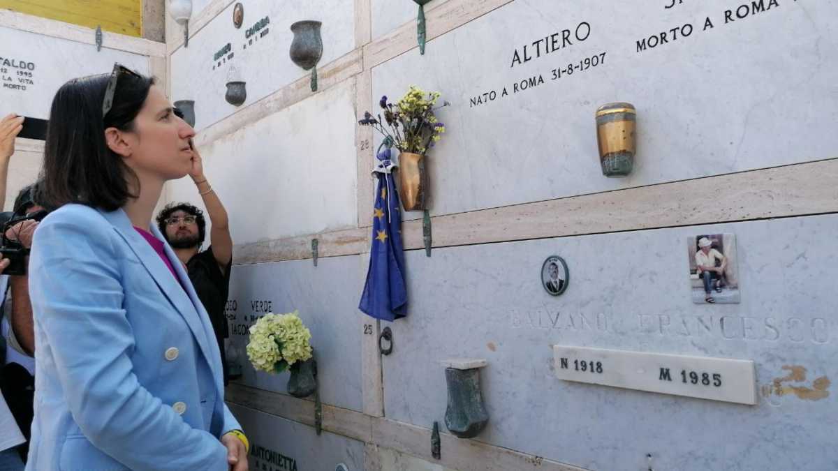 Immagine di Schlein porta la segreteria Pd a Ventotene: "Noi contro l'Europa delle nazioni di Meloni"
