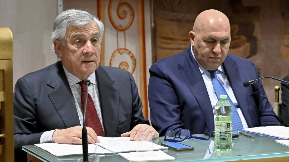 Immagine di Da Tajani a Crosetto, continua l'accerchiamento a Salvini. E FdI apre alla maggioranza Ursula