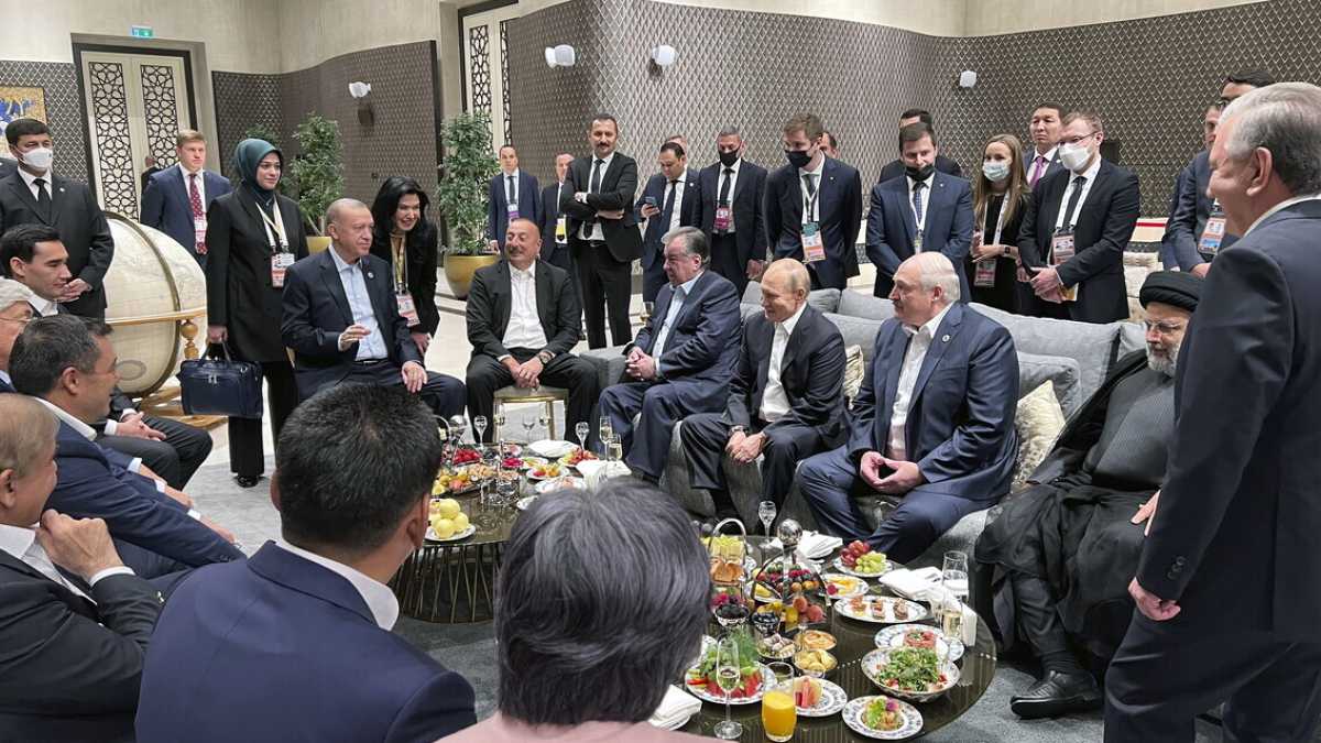 Immagine di Putin usa il vertice dei disallineati per legittimarsi e non parlare di Ucraina