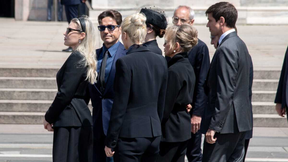 Immagine di Il testamento del Cav.: la maggioranza di Fininvest a Marina e Pier Silvio, i regali a Fascina e Dell'Utri