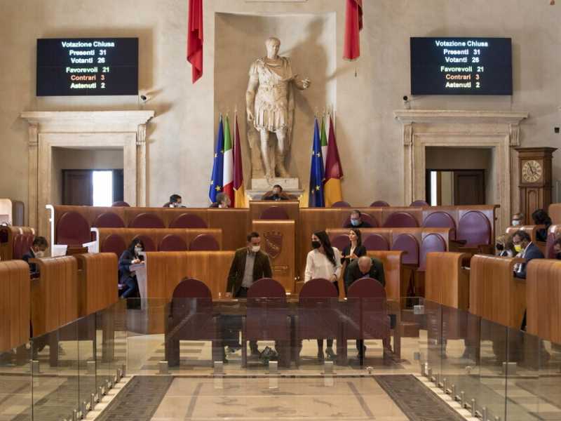 Consiglieri dem contro gli assessori in Campidoglio: “Non ci invitano agli eventi”