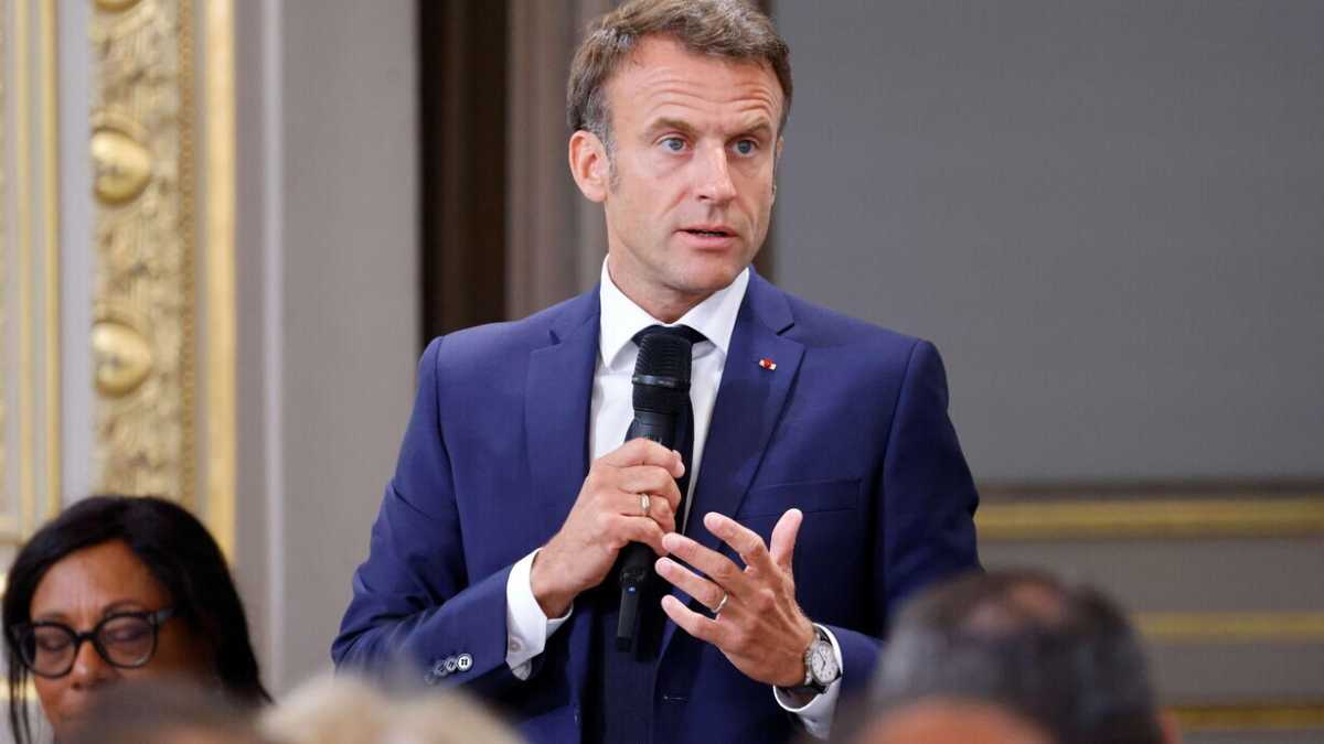 Immagine di Dopo le rivolte Macron dà un ultimatum a TikTok. L’opacità e le ombre cinesi