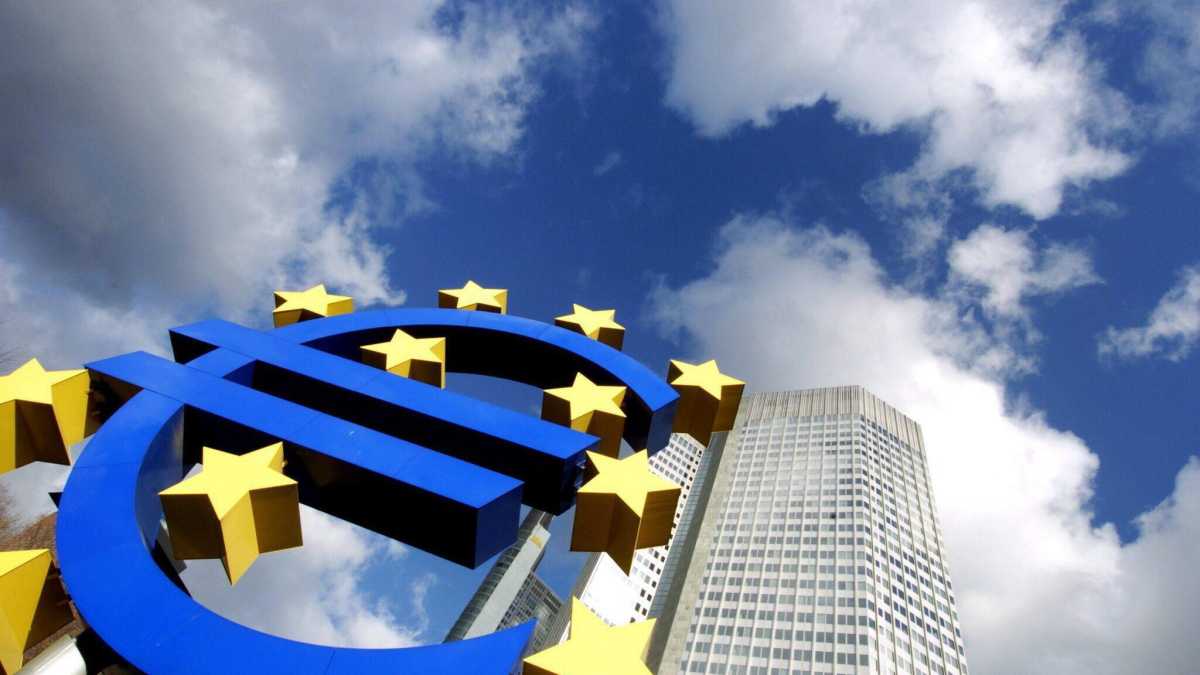 Immagine di Pnrr e politica monetaria vanno in direzioni opposte? Parla l'economista Ferrero