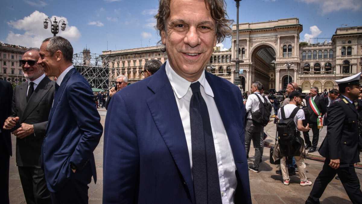 Immagine di Porro: "La svolta a sinistra di Mediaset? Solo per gli ascolti. E' il Cav. che mi ha convinto a restare"