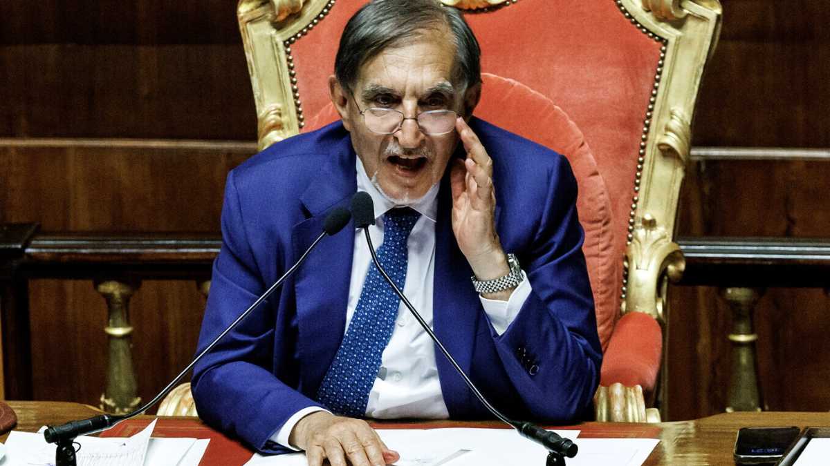 Immagine di Le parole di La Russa sono un caso. Schlein: "Inaccettabile, disgustoso. Meloni si assuma le sue reponsabilità"