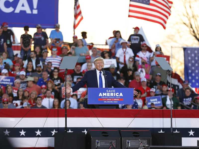 Trump e DeSantis cercano il sostegno di "Moms for Liberty"