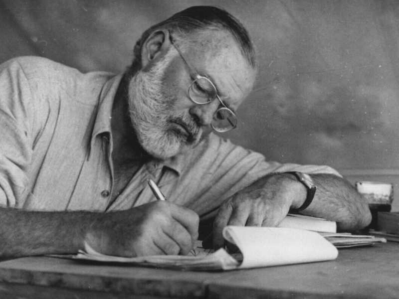 Ernest Hemingway (Wikipedia)