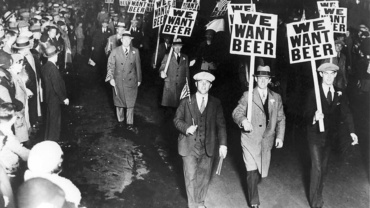 Immagine di Vedi alla voce proibizionismo. Quando un goccio di whisky era anticostituzionale