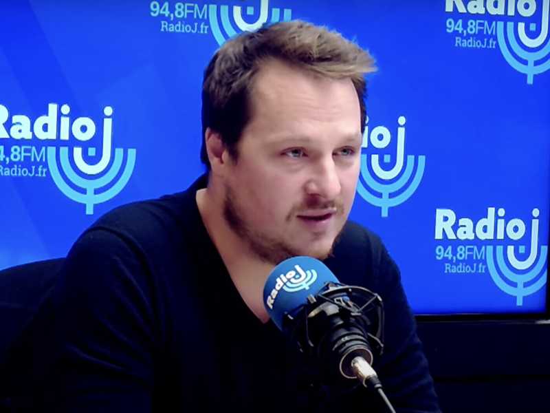 Foto dal canale YouTube di Radio J