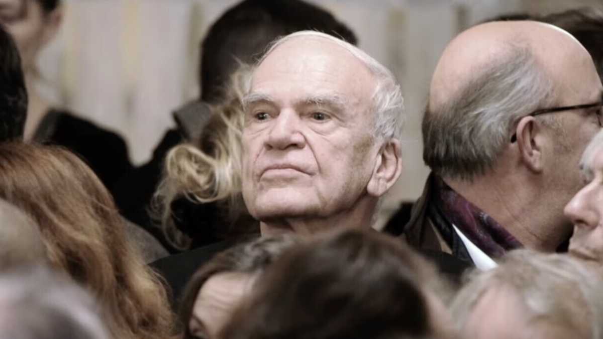 Immagine di Addio a Kundera, lo scrittore moravo che non sopportava il cliché del dissidente