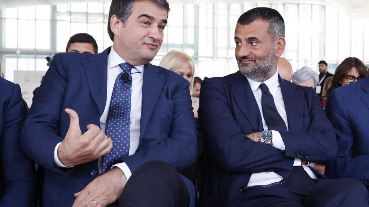 Immagine di Fitto (irritato per le critiche di Nardella) prova a convincere Confindustria sui tempi del Pnrr