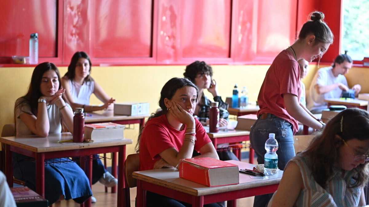 Immagine di L'esondazione giudiziaria del Tar che ammette anche gli studenti alla maturità