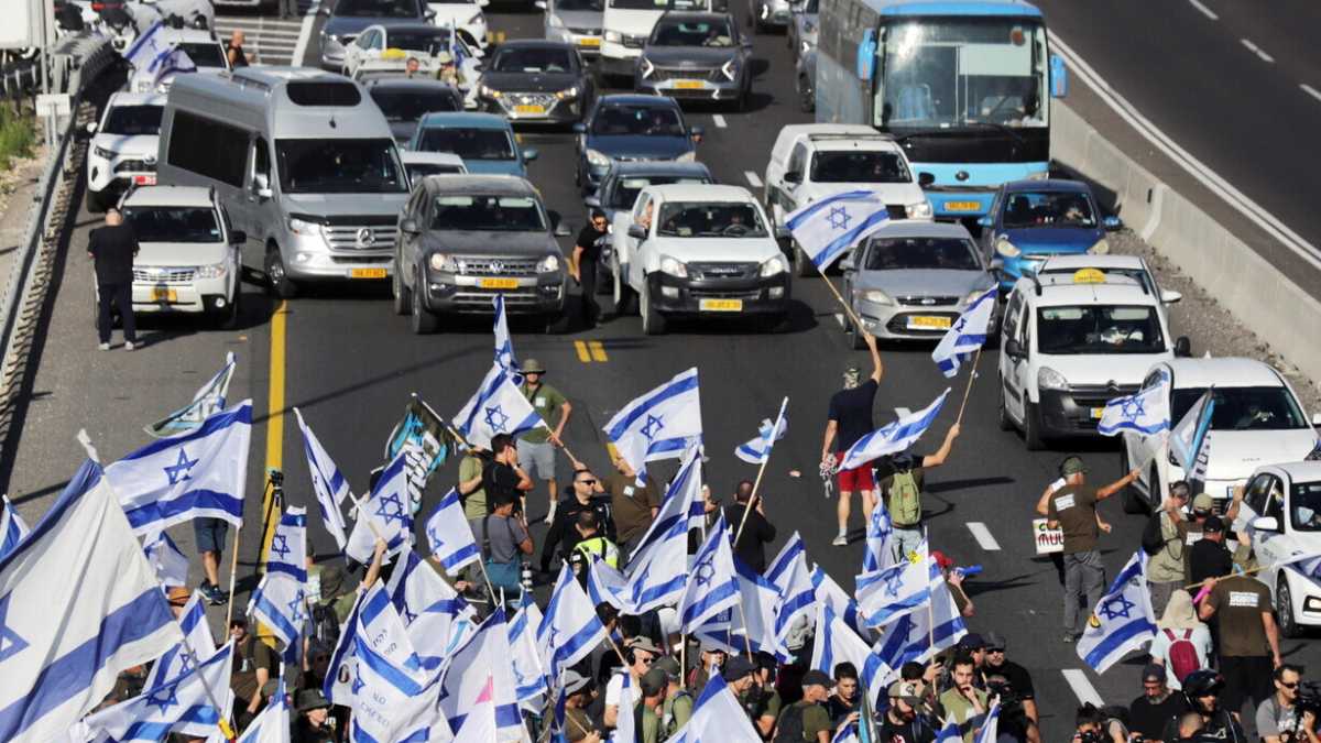 Immagine di Questi israeliani che ancora non hanno capito: da Hamas si guarisce con l'omeopatia