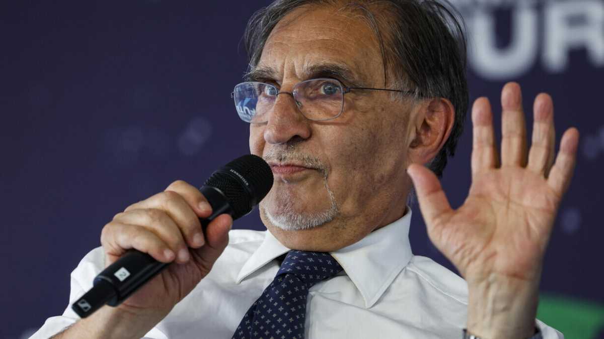 Immagine di Prime crepe nella maggioranza sul telefono del figlio di La Russa