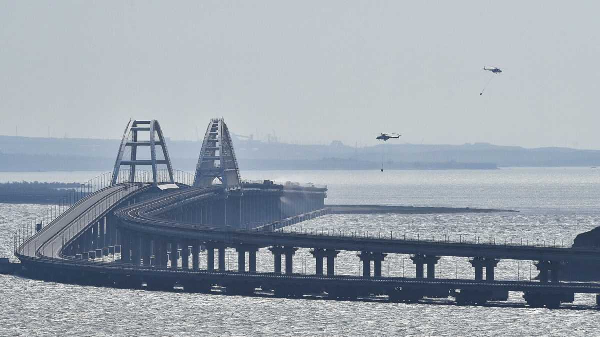 Immagine di C'è stato un attacco al ponte di Crimea. E Mosca non rinnova l’accordo sul grano