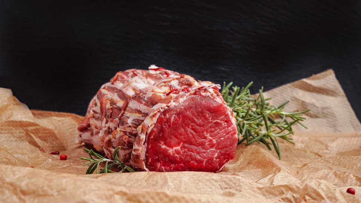 Immagine di Il divieto di carne sintetica è una vittoria del governo (e di Coldiretti) e una sconfitta per il paese