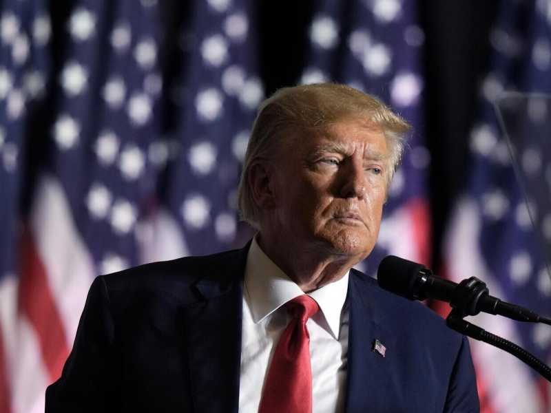 Trump cerca di convincere i finanziatori a mollare DeSantis. Che cos’è il Project 2025