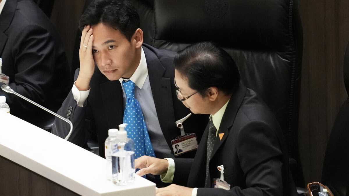 Immagine di La Corte thai sospende il progressista Pita. La democrazia negata