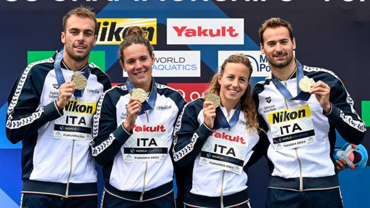 Immagine di La “miccia” di Paltrinieri. L'Italia è campione del mondo nella staffetta in acque libere
