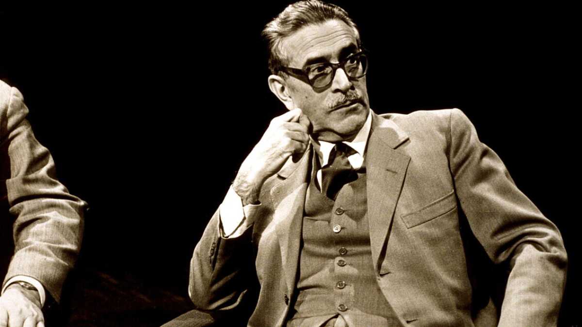 Immagine di Angelo Mellone si veste meglio di Mario Soldati? Non mi pare