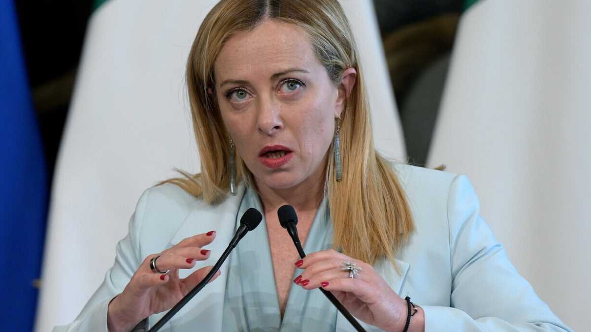 Immagine di Meloni presenta il suo "Piano Mattei". E punta sulle convergenze con gli arabi