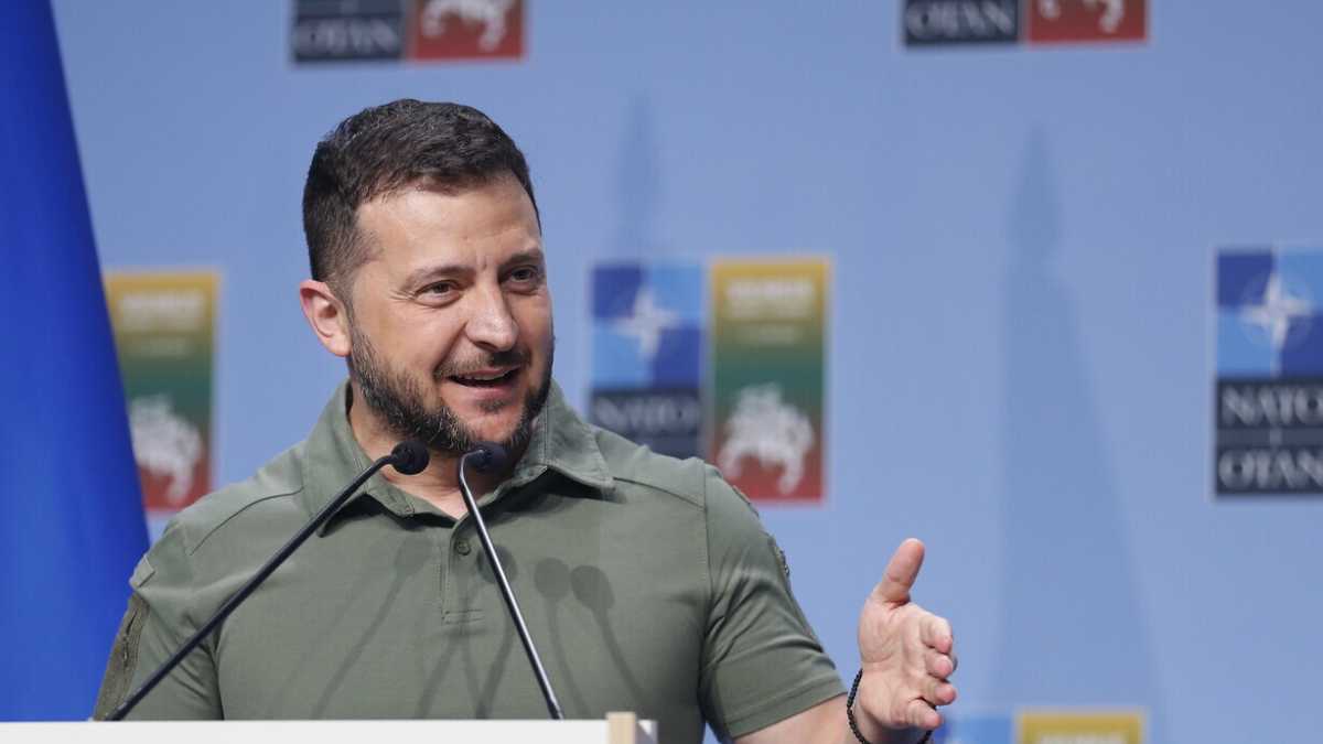 Immagine di Zelensky ha licenziato il suo ambasciatore a Londra