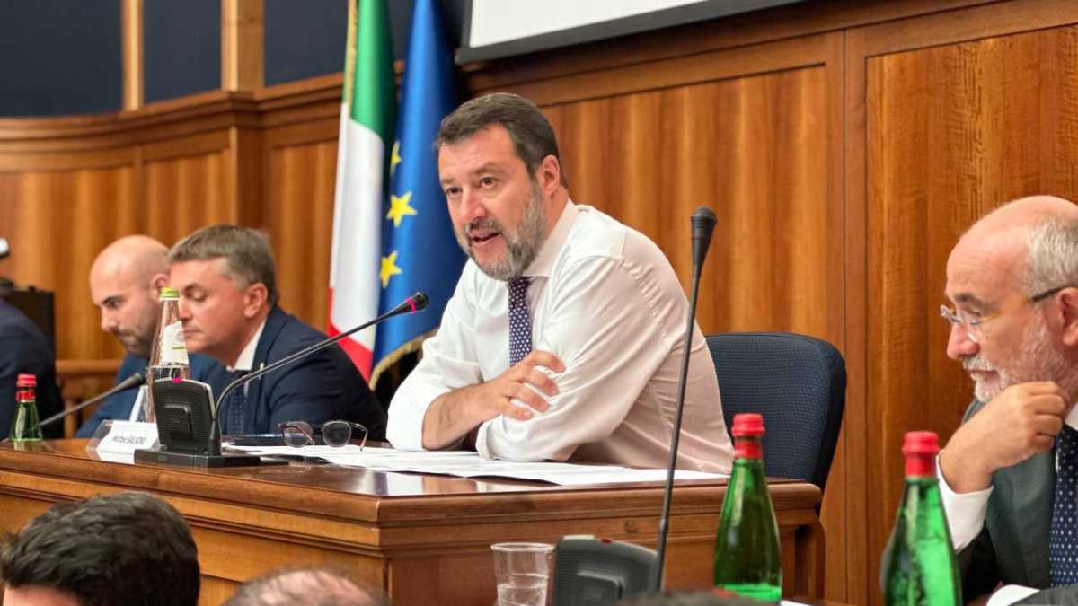 Immagine di Salvini vuole aumentare i taxi e pensa alle licenze temporanee