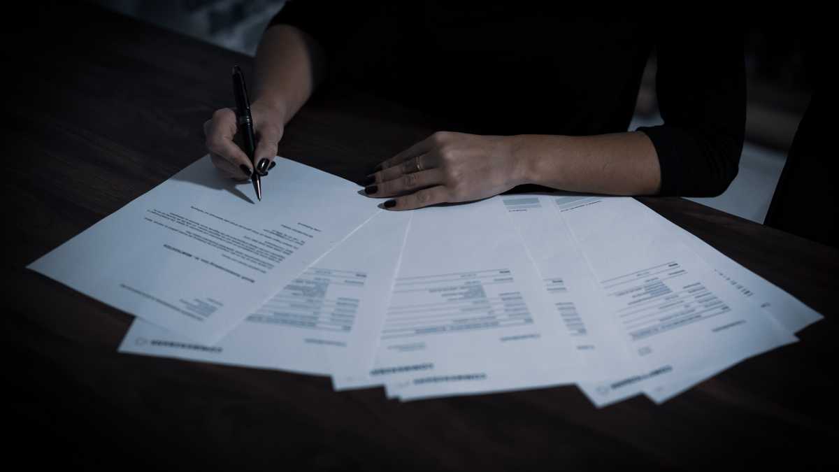 Immagine di Felice di contribuire ma stanca di essere spremuta. Lettera a Meloni sul fisco