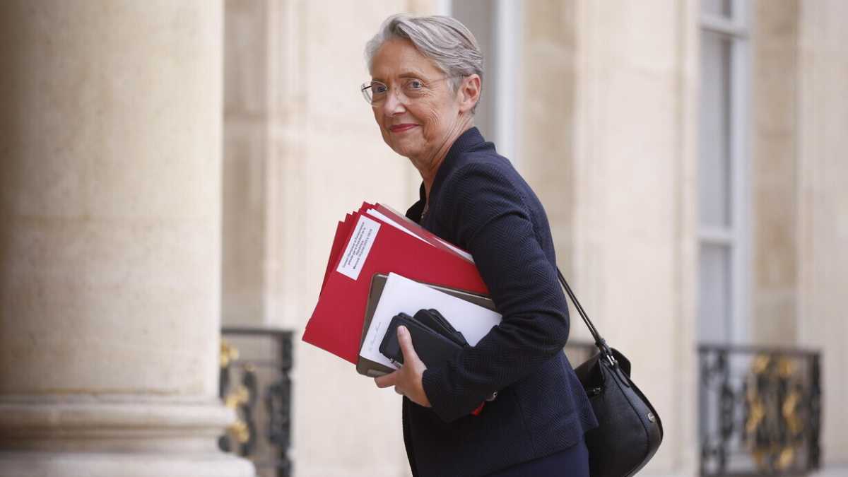 Immagine di Il rimpasto del governo francese rafforza la premier Borne