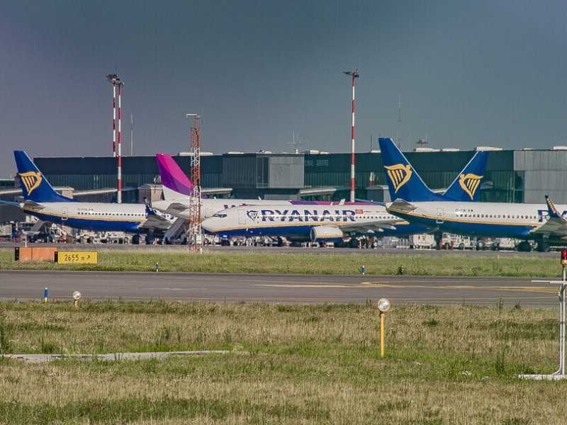 Se un volo per Olbia costa mille euro. Così il governo vuole intervenire sul caro biglietti