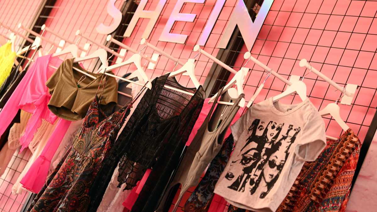 Immagine di La storia paradossale di Shein, il brand di moda che il mondo ama odiare
