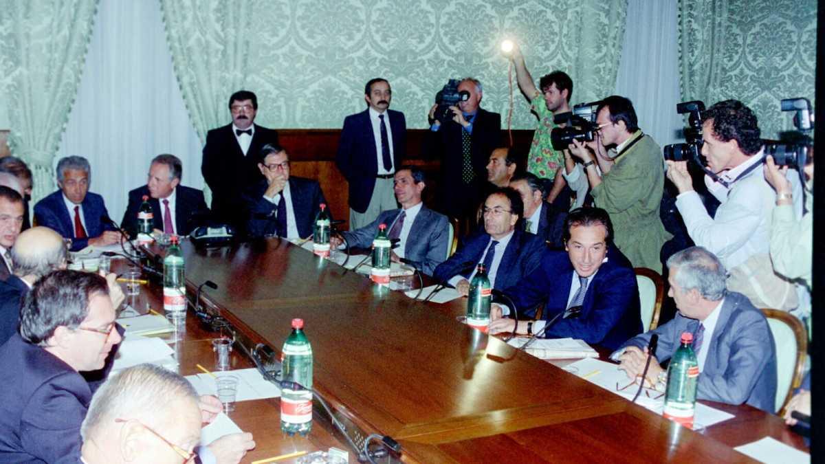 Immagine di "Con il salario minimo per legge aumenta il lavoro nero". Parla Sbarra