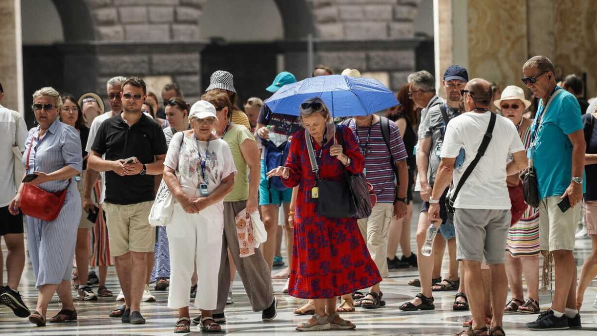 Immagine di Contro tutti i turisti. Soprattutto quelli che mangiano pesce