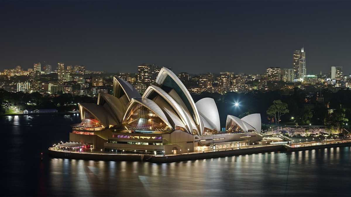 Immagine di E la balena cantò a teatro. Un’avventura all’Opera House di Sydney