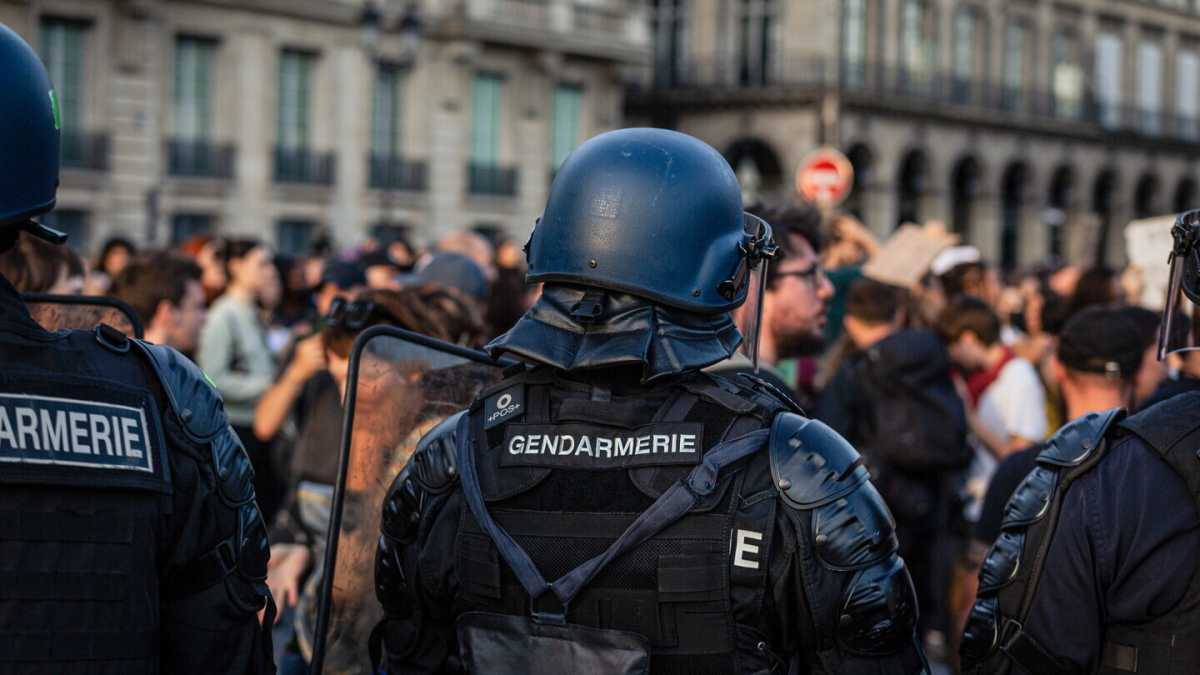 Immagine di Perché la crisi identitaria francese si è fatta così profonda