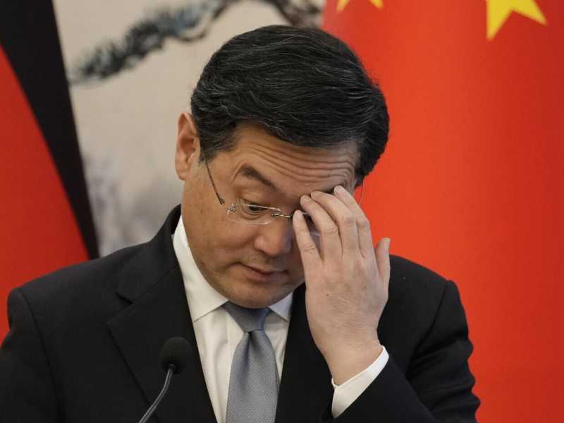 Pechino rimuove il ministro degli Esteri Qin Gang. Il ritorno di Wang Yi e il problema della segretezza