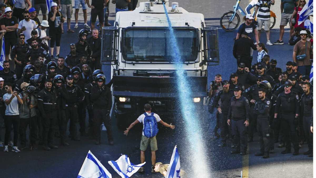 Immagine di In un mondo assediato da lanzichenecchi, l’Italia è un'oasi di stabilità e pace sociale