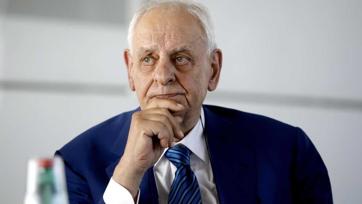 Immagine di Pera e le riforme: "Tutto congelato. Più che il semipresidenzialismo ora c'è un semifreddo"