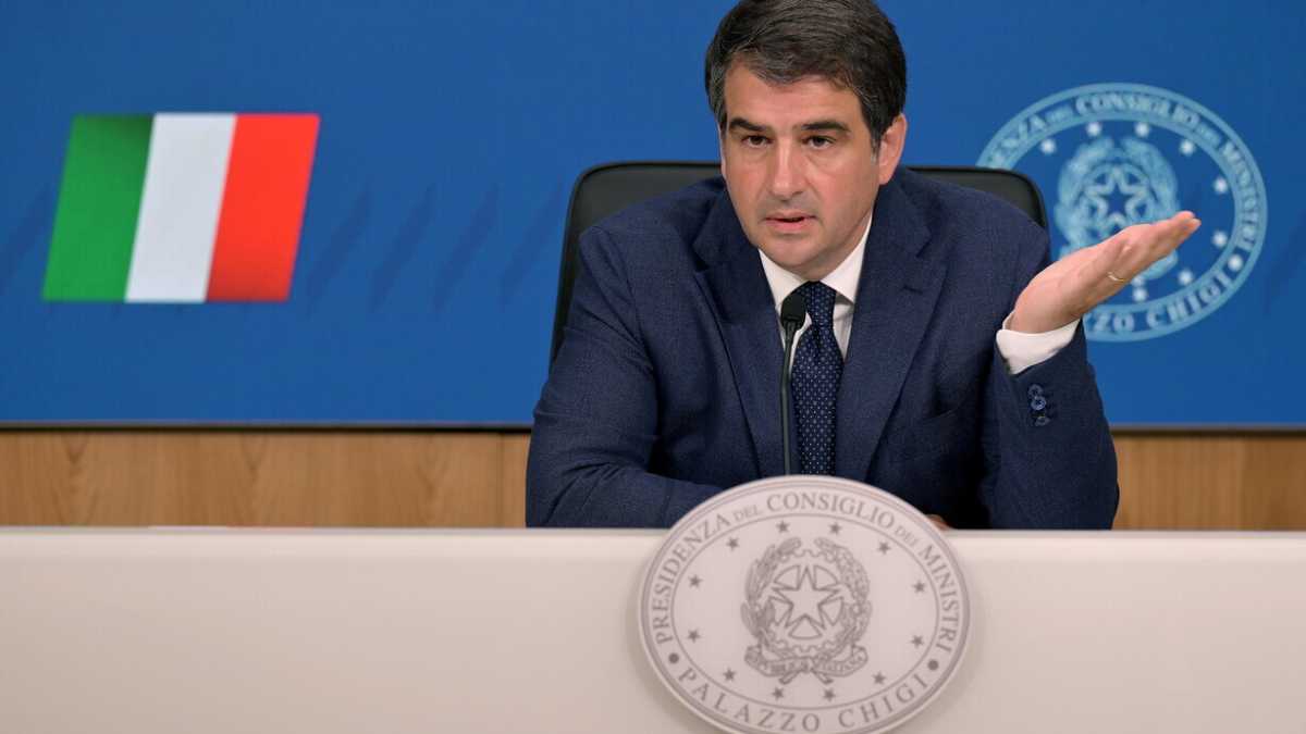 Immagine di Il governo riscrive parte del Pnrr: stop a progetti per 16 miliardi