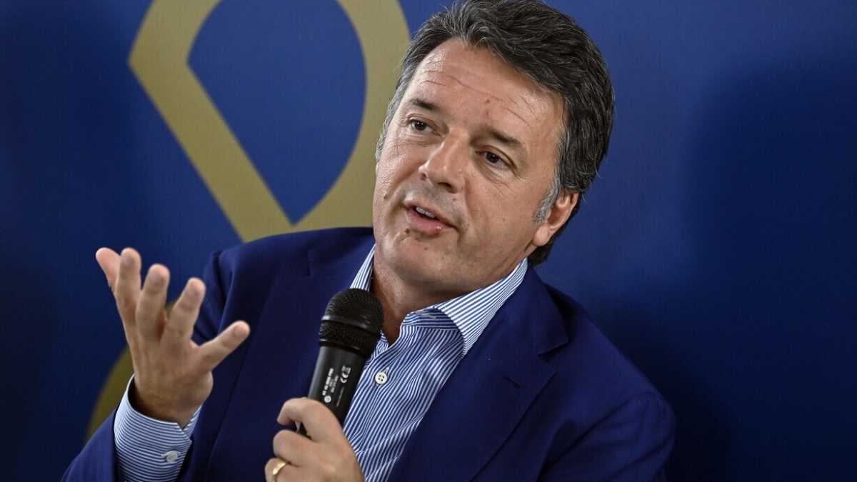 Immagine di La Consulta dà ragione a Renzi: e-mail e whastapp sono corrispondenza