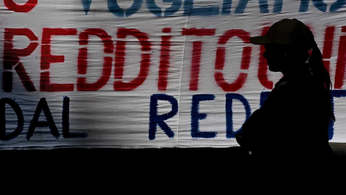 Immagine di Sul Reddito di cittadinanza è scontro tra governo e opposizioni. Proteste a Napoli