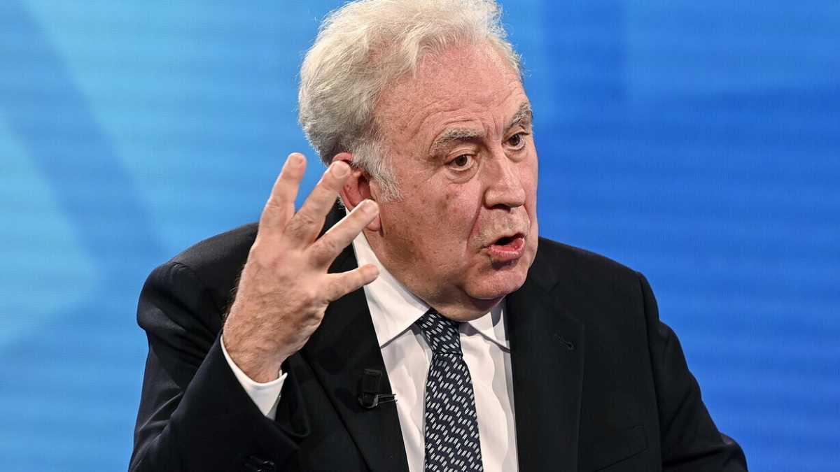 Immagine di Mediaset vorrebbe riportare Santoro in tv: contatti in corso
