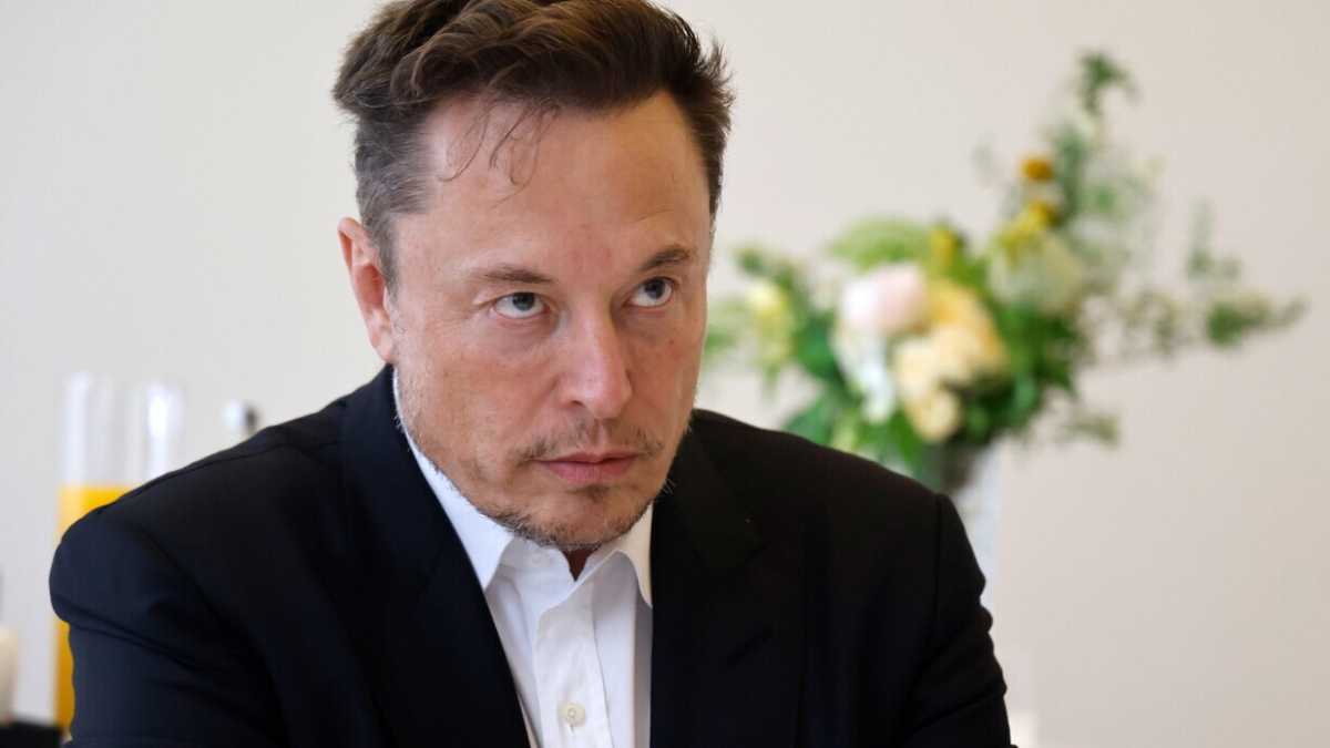 Immagine di SpaceX che blocca i satelliti e ferma le operazioni di Kyiv è un problema
