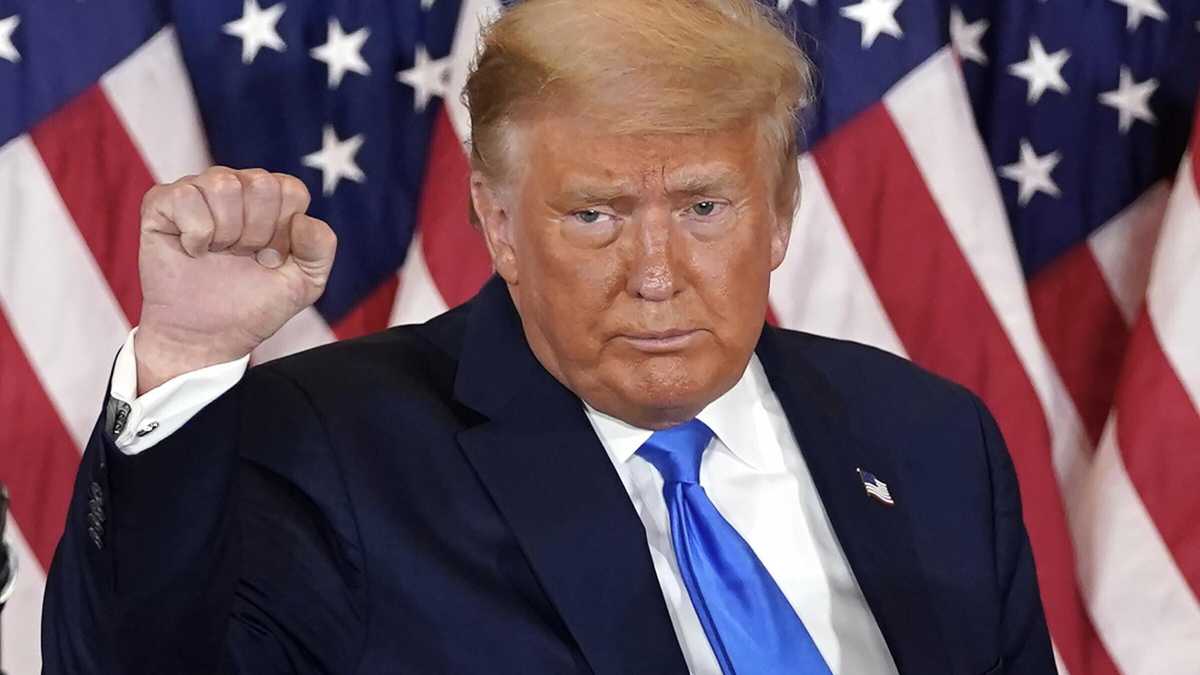 Immagine di "Un attacco senza precedenti" alla democrazia, "nutrito dalle menzogne". Trump incriminato per il 6 gennaio